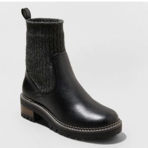 Universal Thread Daphne Sock Boots - Black - Size 6 1/2